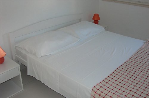 Photo 2 - one Bedroom Apartment