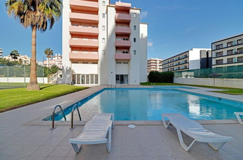 Photo 2 - Praia DA Rocha Central With Pool by Homing