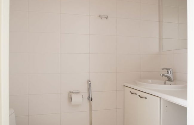 2ndhomes 2BR Penthouse with Balcony and Sauna - Foto 15