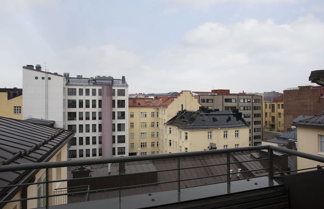 2ndhomes 2BR Penthouse with Balcony and Sauna - Foto 23