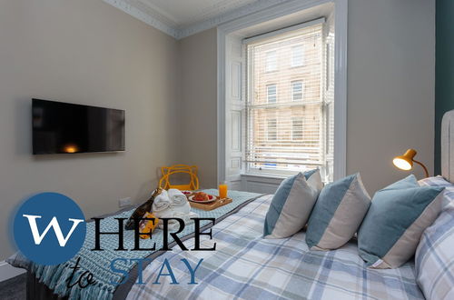 Photo 11 - Stylish 2bed Apartment Underneath Edinburgh Castle