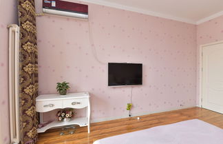 Photo 3 - Shengjing Yiju Boutique Apartment 1st