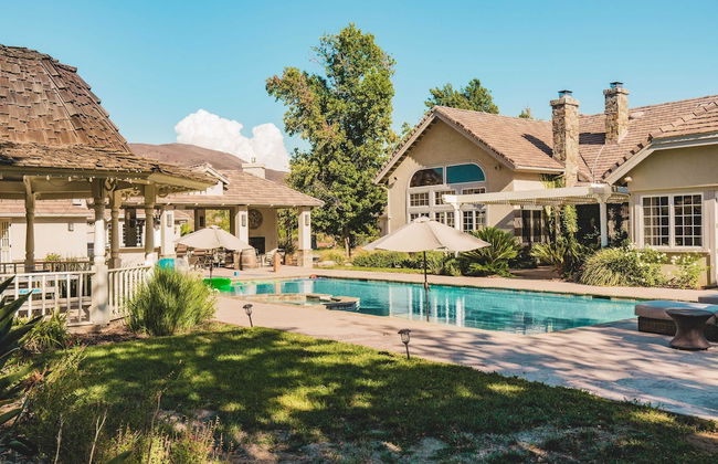 La Barrique by Avantstay Secluded 14 Acre Estate w/ Vball & Pool - Photo 5