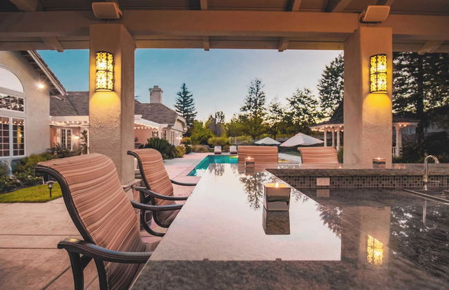 La Barrique by Avantstay Secluded 14 Acre Estate w/ Vball & Pool - Photo 31