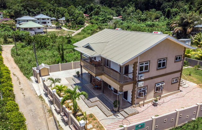 Flora's Self Catering - Foto 19