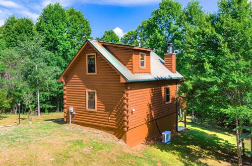 Photo 39 - Hidden Haven-peaceful Inviting pet Friendly Cabin