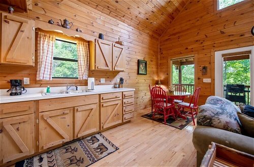 Photo 18 - Hidden Haven-peaceful Inviting pet Friendly Cabin