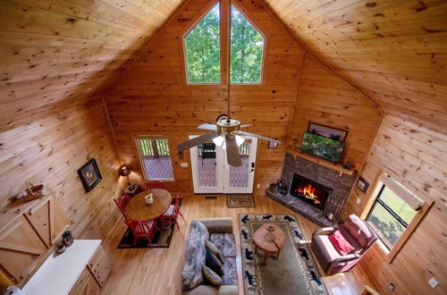 Photo 3 - Hidden Haven-peaceful Inviting pet Friendly Cabin