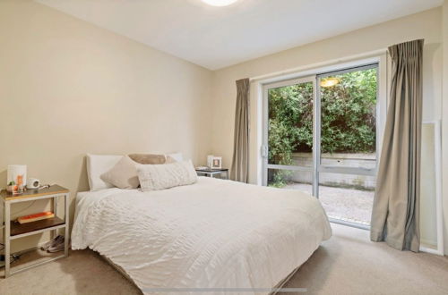 Photo 5 - 2-BEDROOM APARTMENT - BEECHWOOD