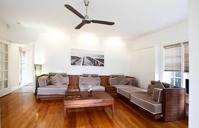 200 Riccarton Holiday House - Photo 3