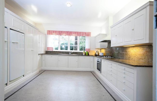 200 Riccarton Holiday House - Photo 12