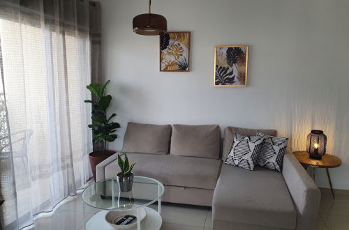 Photo 4 - Melony Apartment