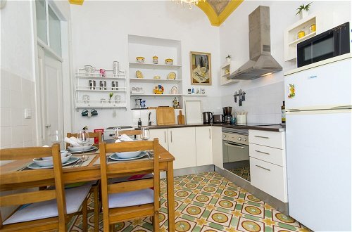 Foto 14 - Charming Townhouse With Aircon Only 500m From the Marina and the Typical Market