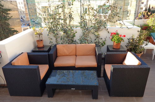 Photo 15 - Lovely Penthouse With Private sun Terrace Between Valletta and Sliema