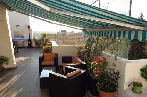 Foto 15 - Lovely Penthouse With Private sun Terrace Between Valletta and Sliema