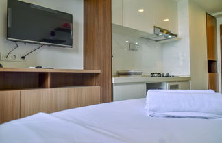 Foto 2 - Fully Furnished with Modern Design Studio Sky House BSD Apartment