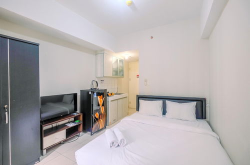 Photo 15 - Simply Good Studio Room at Springlake Summarecon Apartment