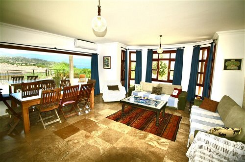 Foto 7 - Villa With Fantastic Views in a Prime Location in Kas Peninsula