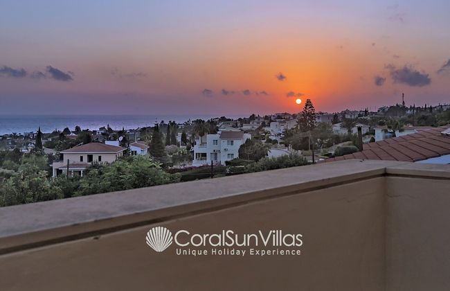 Wonderful Quiet Area, Completely Privacy, Large Private Pool, Colourful Garden - Photo 67