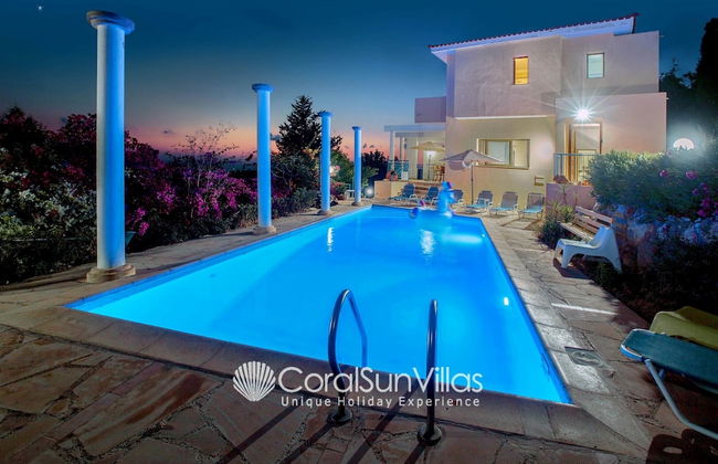 Wonderful Quiet Area, Completely Privacy, Large Private Pool, Colourful Garden - Photo 59