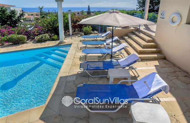 Wonderful Quiet Area, Completely Privacy, Large Private Pool, Colourful Garden - Photo 30