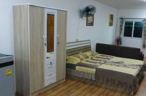 Foto 2 - 2 Double Bedroom Pool Apartment With Extensive Kitchen Dining Room Wi-fi Aircon