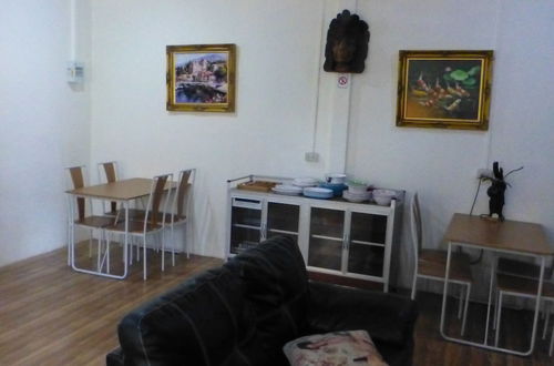 Foto 6 - 2 Double Bedroom Pool Apartment With Extensive Kitchen Dining Room Wi-fi Aircon