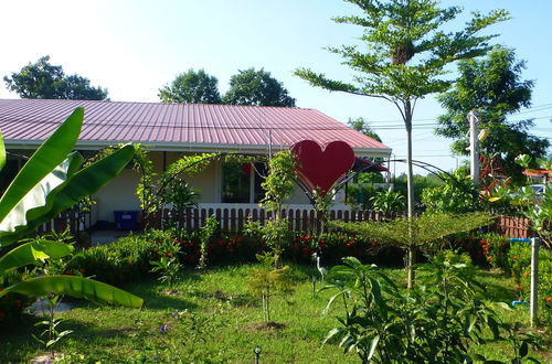 Photo 18 - 2 Double Bedroom Pool Apartment With Extensive Kitchen Dining Room Wi-fi Aircon