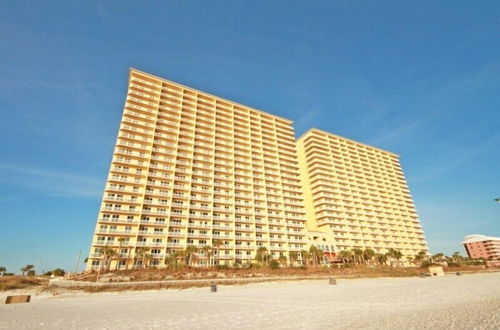 Photo 25 - Calypso Resort & Towers #1503e