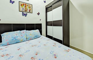 Foto 1 - OYO Home 90351 Kl Homestay Express