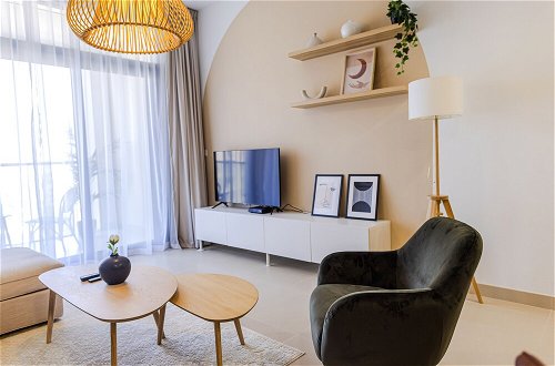 Foto 18 - Art-inspired apartment amidst Downtown Dubai