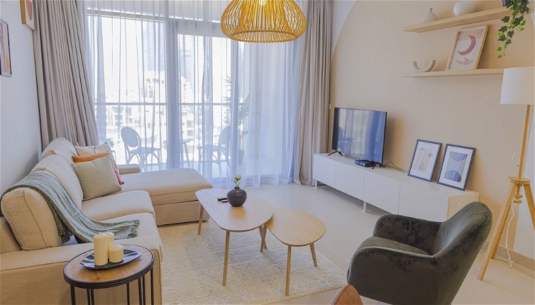 Foto 1 - Art-inspired apartment amidst Downtown Dubai
