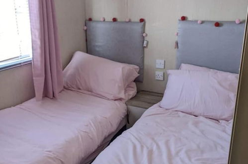 Photo 4 - Immaculate 3-bed Caravan in Porthcawl