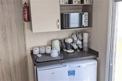 Photo 7 - Immaculate 3-bed Caravan in Porthcawl