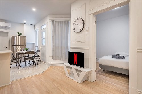 Photo 31 - Beautiful Private Bedroom in Mile-End