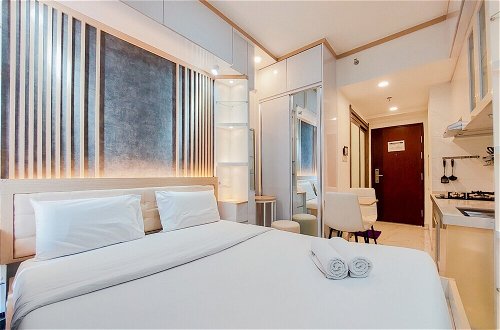 Photo 4 - High Floor And Simply Look Studio At Sky House Bsd Apartment