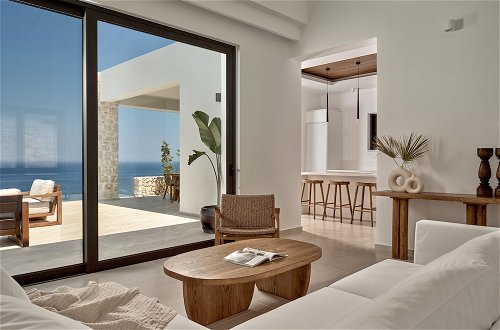 Foto 10 - Design 3-bed Villa With Infinity Pool in Zakynthos