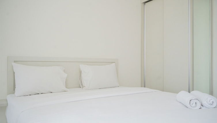 Foto 1 - Nice And Comfort Studio At Akasa Pure Living Bsd Apartment