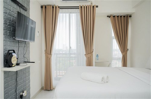 Photo 2 - Nice And Comfort Studio At Akasa Pure Living Bsd Apartment