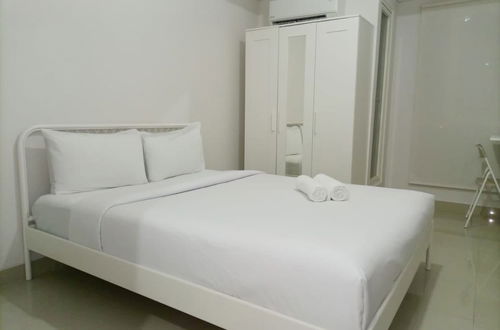 Photo 4 - Comfortable And Tidy Studio At Barsa City Apartment