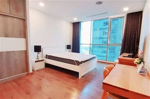 Photo 6 - Spacious Modern 4-bed 140sqm Vinhomes Apartment