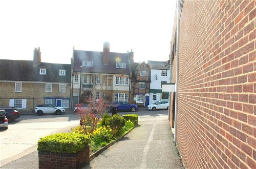 Foto 33 - Remarkable 3-bed Apartment in Newport Pagnell
