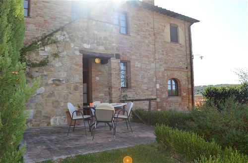 Photo 21 - Luxurious Holiday Home With Private Patio, Tuscany, With Panoramic Swimming poo