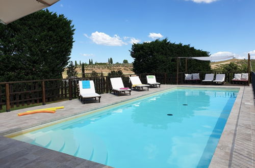 Foto 9 - Villa With Swimming Pool - air Conditioning - Siena - 10 People - Tuscany Crete