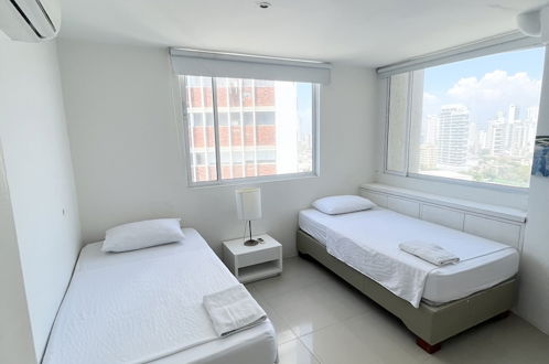 Photo 2 - Apartment In Cartagena In Front Of The Sea 2 Bedrooms With Air Conditioning