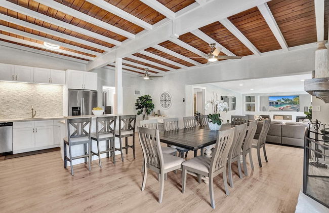 5BR with Heated Pool 5 min to Beach - Foto 42