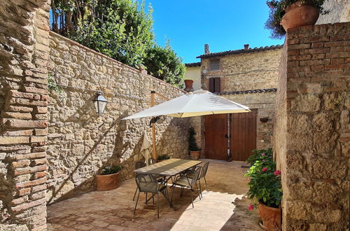 Photo 28 - La Terrazza, Elegant Tuscan Stone House With Garden and Terrace in Cetona