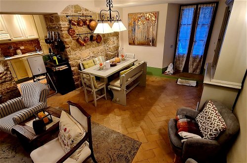 Photo 15 - La Terrazza, Elegant Tuscan Stone House With Garden and Terrace in Cetona