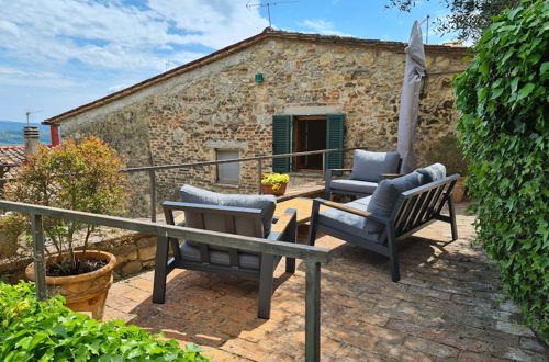 Photo 38 - La Terrazza, Elegant Tuscan Stone House With Garden and Terrace in Cetona