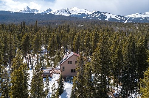 Foto 16 - Treehouse by Avantstay Secluded Mountain Cabin w/ Views, Hot Tub & Treehouse